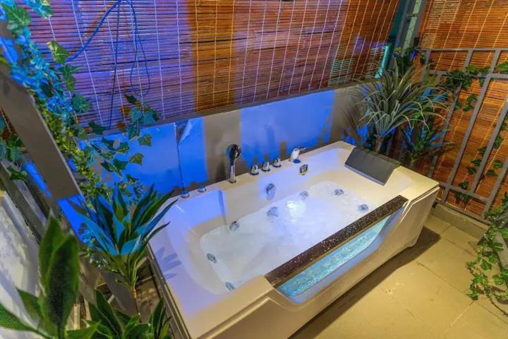 Апартаменты Saigon Hideout Nguyen Trai Хошимин Экстерьер фото